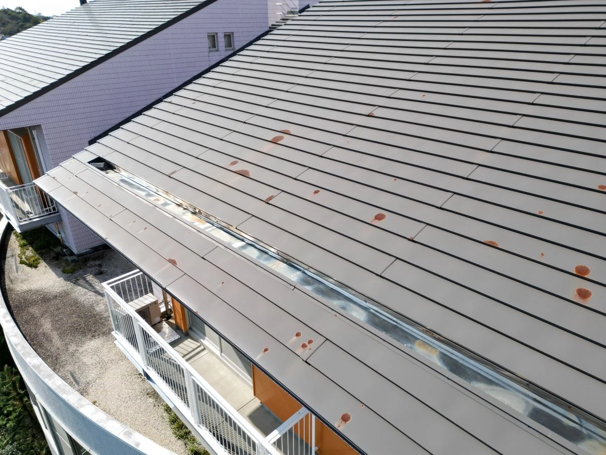 保険を利用して安心の耐久性を実現！屋根補修で安全な住空間を提供